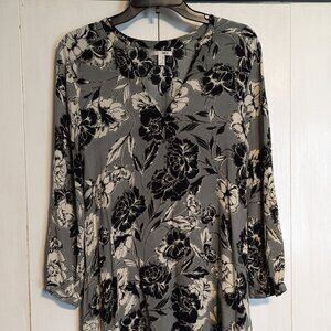Amuse, Black/White Floral Long Top